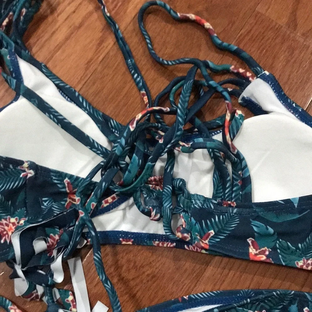 NWT triangle bikini M